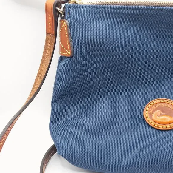 Dooney & Bourke Women’s Shoulder Bag Navy Nylon Leather Trim Crossbody Small - Picture 2 of 11
